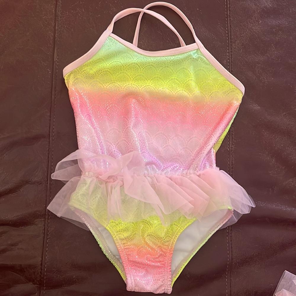 Cute one piece girls bathing suit 4t